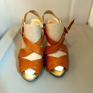 Michael Kors signature brown color size 7.5, 3 inches heel